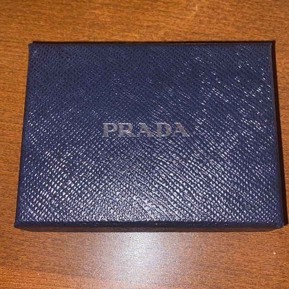SOLD！prada key chain - Picture 3 of 3